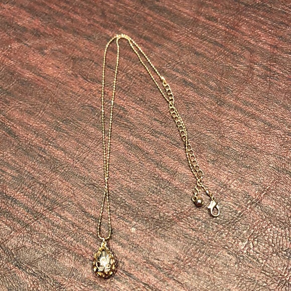 Egg shaped necklace - Picture 1 of 2